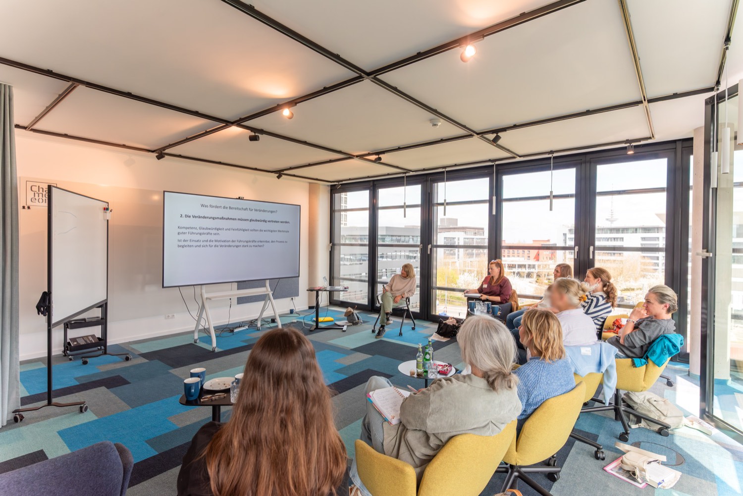 Impulsvortrag zur Führungskräfteentwicklung vor Publikum